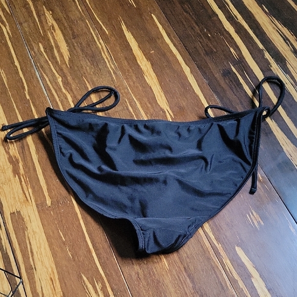 No Boundaries Black Bikini Bottom - Picture 3 of 3